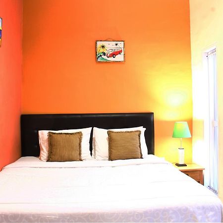 D'Lumbung Suites And Residence Семиньяк Экстерьер фото